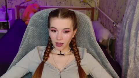 Luna online show from March 2026 07:02:02 PM