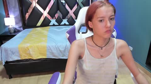  Linda  online show from December 2024 09:37:01 PM