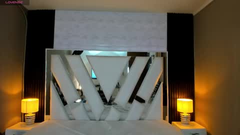  Linda  online show from January 2026 06:44:02 PM