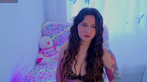 Linda online show from April 2026 10:23:02 PM