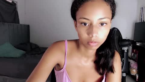 linda brown  online show from February 2026 01:04:01 PM