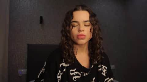 Linda online show from December 2025 01:19:01 PM