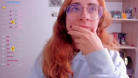 Giggles  online show from February 2025 06:59:01 PM