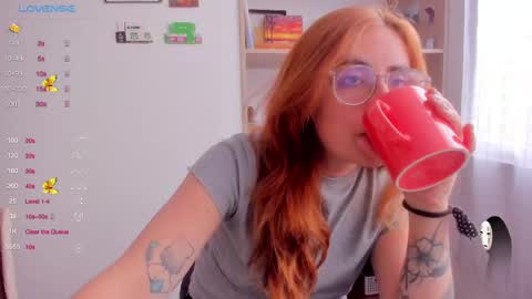 Giggles  online show from February 2025 06:01:02 PM
