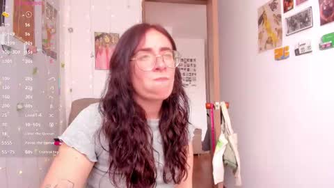 Giggles  online show from October 2025 02:28:02 PM