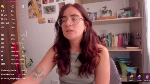 Giggles  online show from January 2026 05:27:02 PM