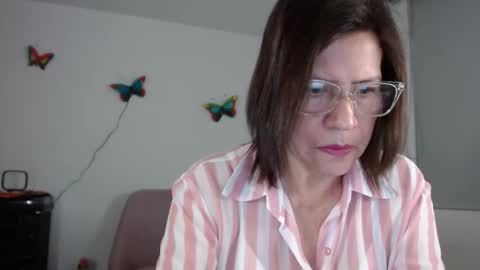 Snapshot of linda_hanna1977 chatting on October 2025 10:08:02 AM Linda Hanna online show from October 2025 10:08:02 AM
