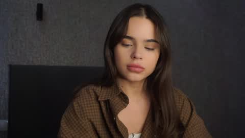 Linda online show from April 2026 01:15:02 PM