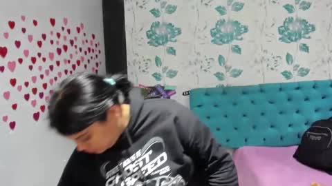    online show from February 2025 09:19:01 PM