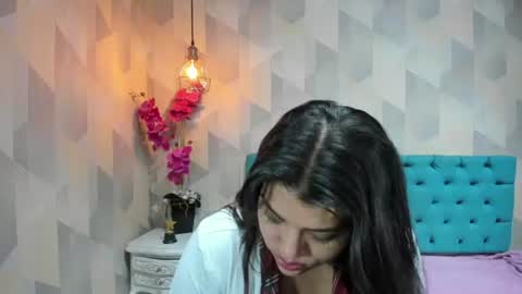 Snapshot of lindabreexlove chatting on June 2026 10:48:01 AM online show from June 2026 10:48:01 AM