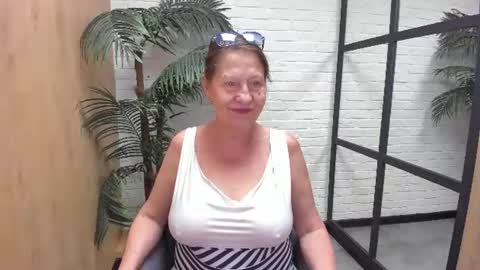 Linda online show from July 2026 10:21:02 AM