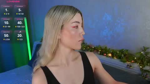 Snapshot of lindathackerr chatting on August 2026 04:22:01 AM Linda online show from August 2026 04:22:01 AM