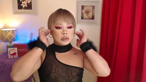 Lindsay online show from February 2025 01:11:01 PM