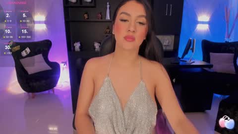 Lindsey Moss online show from January 2025 09:40:02 AM