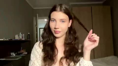 Linda online show from April 2026 12:03:02 PM