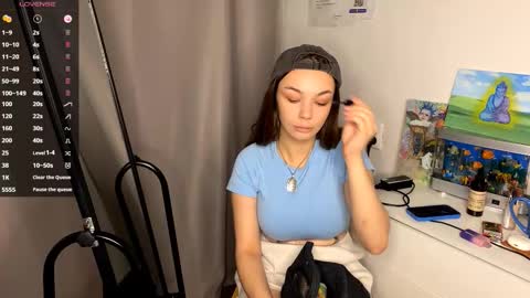 Kate online show from November 2025 05:25:02 PM