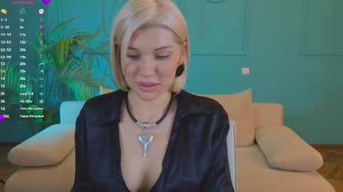 Snapshot of lindsi_luvviv chatting on June 2026 03:47:01 PM lindsi_luvviv online show from June 2026 03:47:01 PM