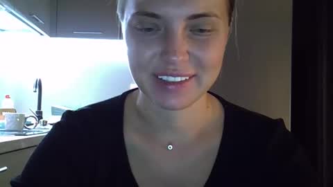 Anna online show from September 2025 04:07:01 PM