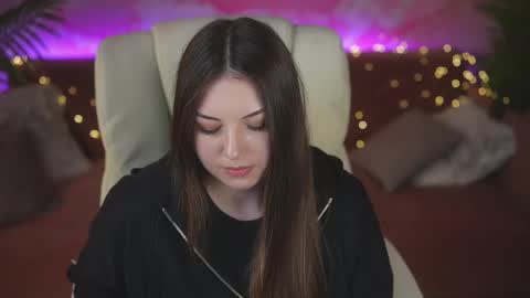 Lindsy online show from April 2026 06:49:02 PM