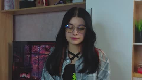 Snapshot of lingralbovsky chatting on September 2025 05:04:01 PM lingralbovsky online show from September 2025 05:04:01 PM