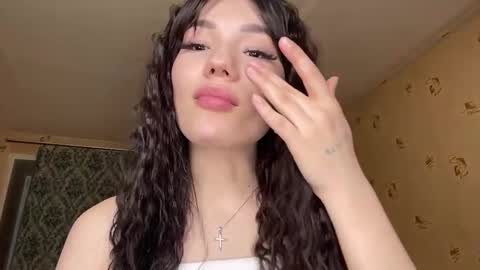 Lira online show from April 2026 09:39:33 PM