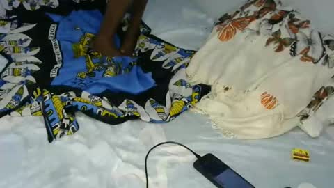 Snapshot of linniecarol chatting on October 2025 11:06:02 PM Linniecarol online show from October 2025 11:06:02 PM