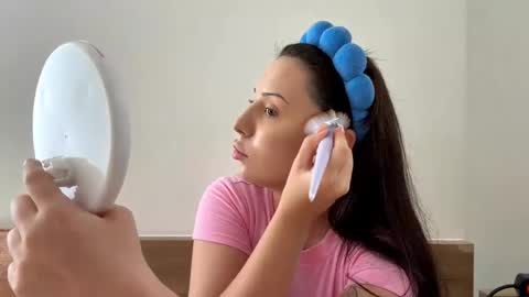 Anna online show from April 2026 05:54:02 AM