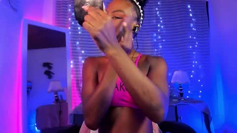     online show from November 2025 10:36:02 PM