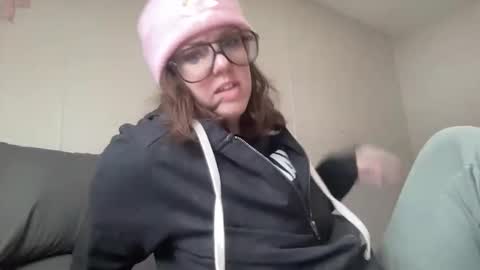 linusloves online show from February 2026 06:17:01 PM