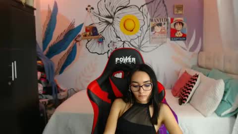 LinzyBaner online show from February 2025 11:08:02 PM