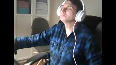 Snapshot of liongr69 chatting on March 2025 10:13:02 PM liongr69 online show from March 2025 10:13:02 PM