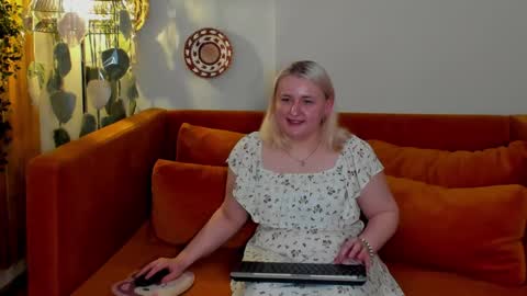 LioraArdyn online show from April 2026 06:29:02 AM