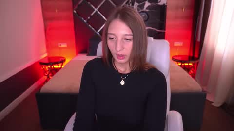 Lia online show from October 2025 01:12:02 PM