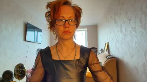 Liora Weiss online show from May 2026 07:26:01 AM