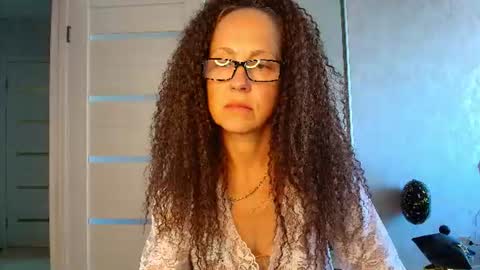 Liora Weiss online show from June 2026 08:56:02 AM