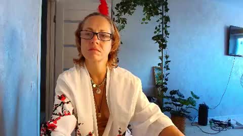 Liora Weiss online show from July 2026 08:05:01 AM