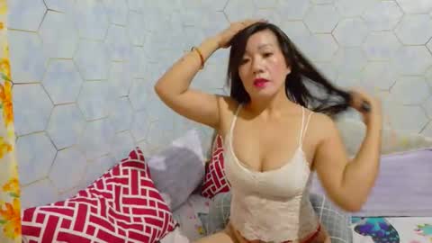 im cherry online show from April 2026 03:15:01 AM