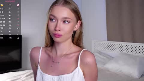 Snapshot of lipswithsweetonthem chatting on March 2025 08:51:02 AM Lina online show from March 2025 08:51:02 AM