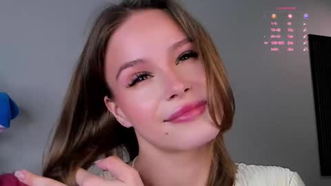 Snapshot of lipswithsweetonthem chatting on September 2025 01:44:02 AM Lina online show from September 2025 01:44:02 AM