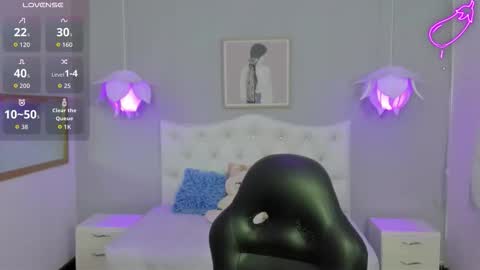 Lisa online show from October 2025 11:44:01 AM