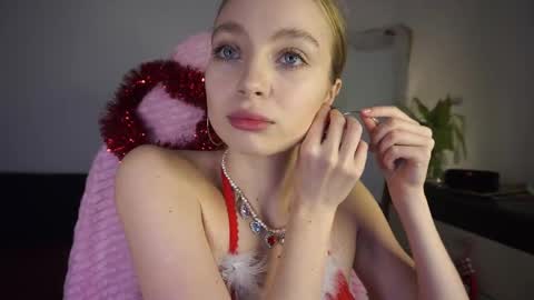 Snapshot of lisa_babymetal chatting on December 2024 12:45:02 PM Lisa online show from December 2024 12:45:02 PM