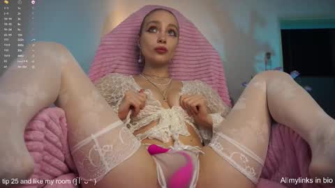 Snapshot of lisa_babymetal chatting on January 2025 12:59:01 PM Lisa online show from January 2025 12:59:01 PM