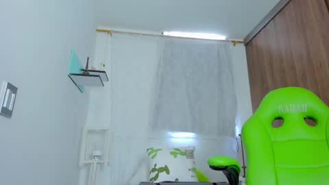 Lisa  online show from February 2025 06:32:02 PM