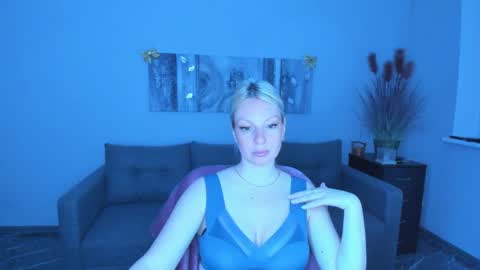 lisa_merritt online show from June 2026 05:43:02 AM