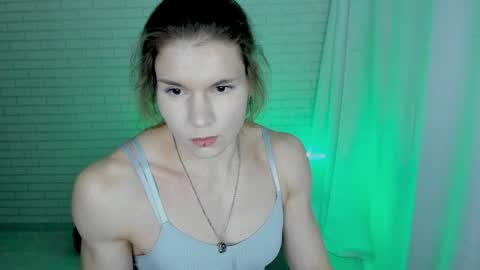 Snapshot of lisa_ree_ chatting on January 2025 12:19:02 PM lisa online show from January 2025 12:19:02 PM