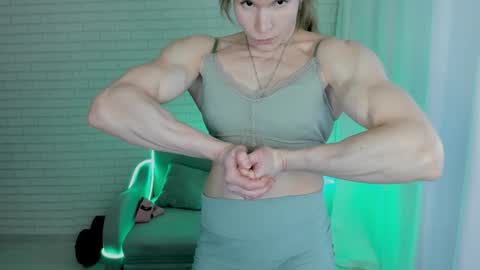 Snapshot of lisa_ree_ chatting on January 2025 08:13:01 AM lisa online show from January 2025 08:13:01 AM