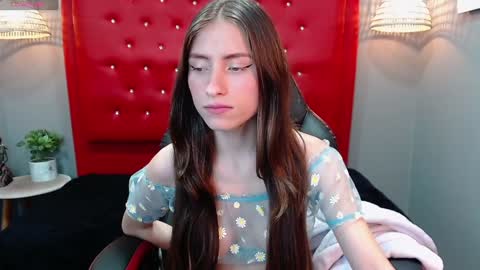 Snapshot of lisa_styleglam chatting on December 2024 09:24:01 AM Lisa online show from December 2024 09:24:01 AM