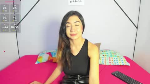 lisa white  online show from November 2025 01:01:01 PM