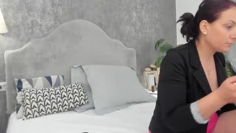 lisacroft online show from March 2026 06:30:01 AM