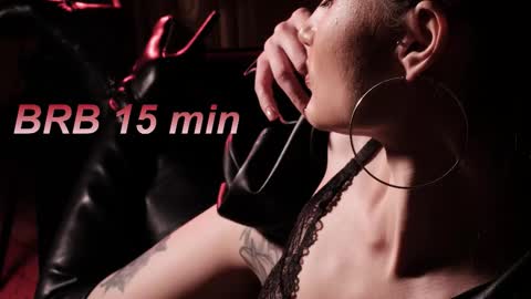 Lisa Moore online show from February 2026 07:51:02 AM